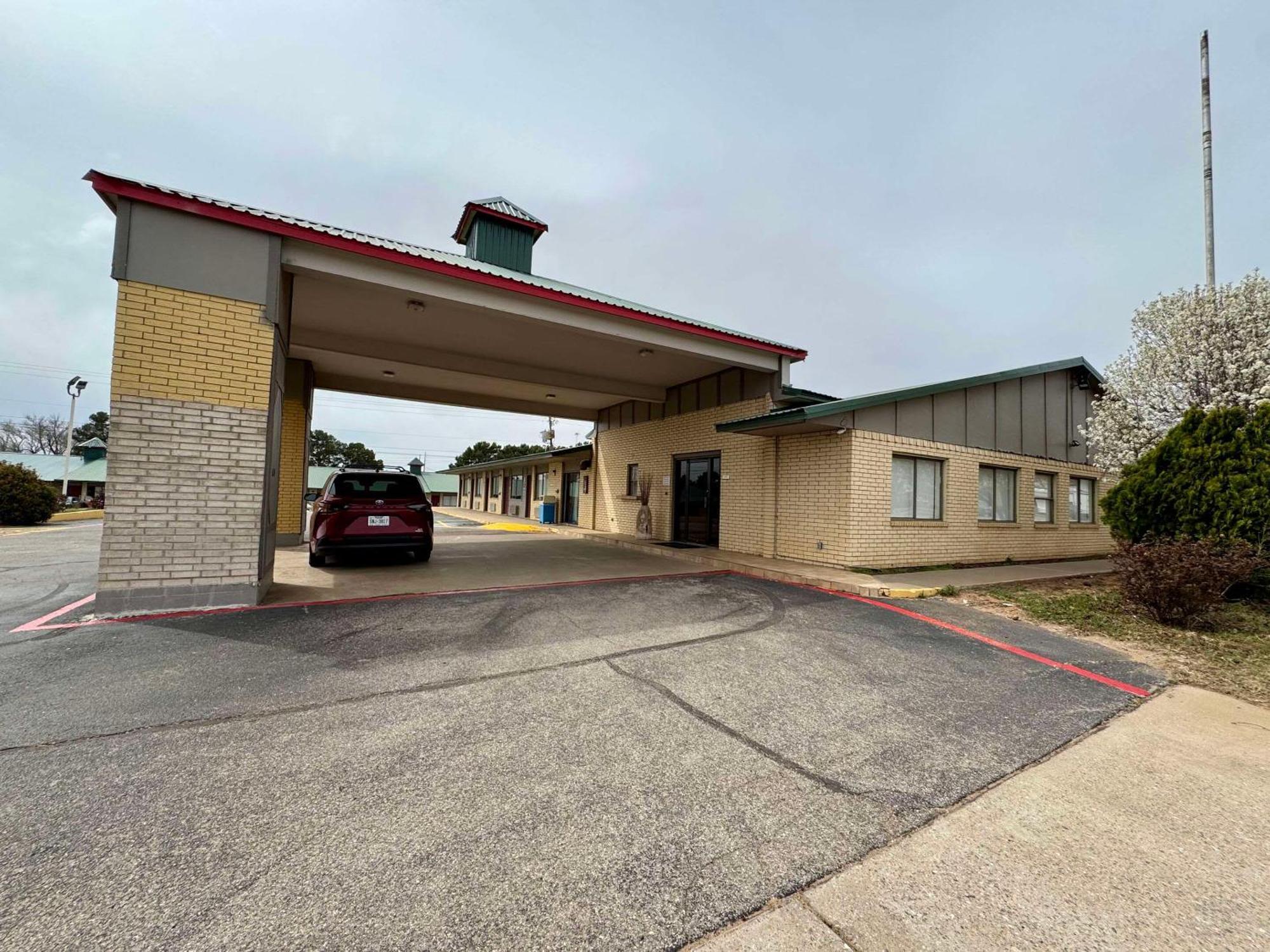 Econo Lodge Childress Exterior photo